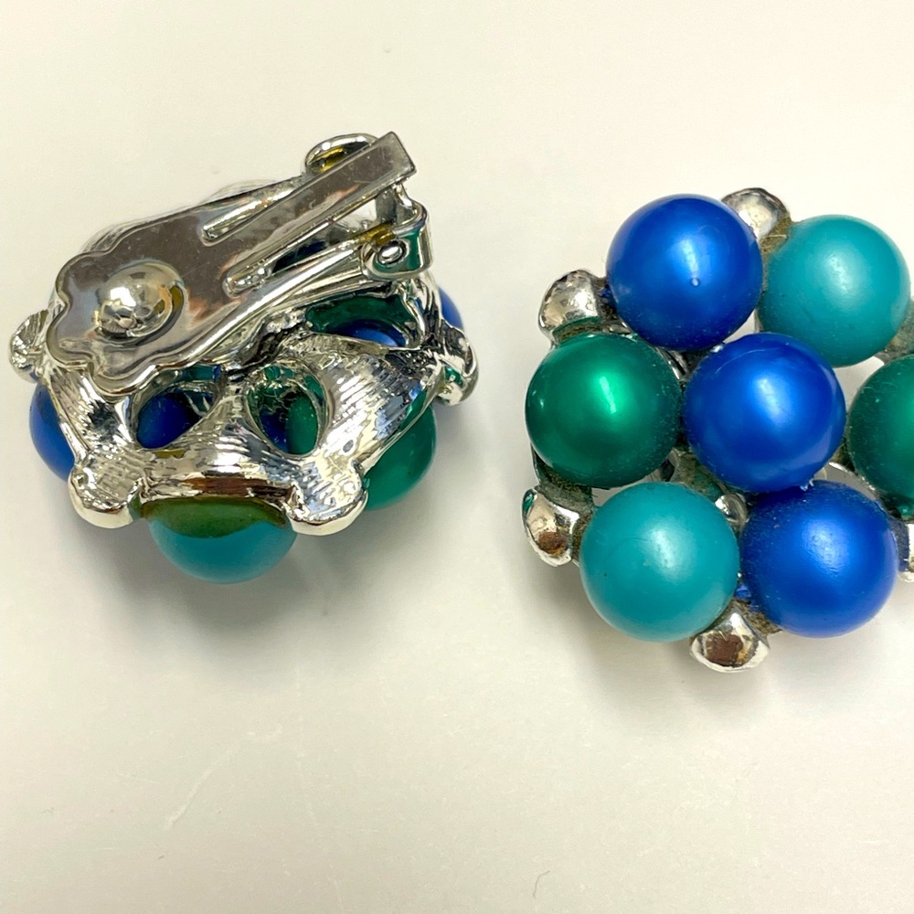 Vintage Earrings - Picture 2 of 4